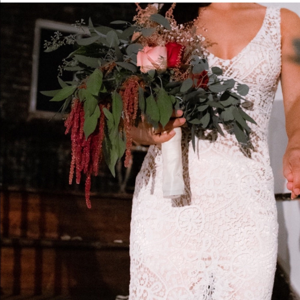 Classic lace wedding dress